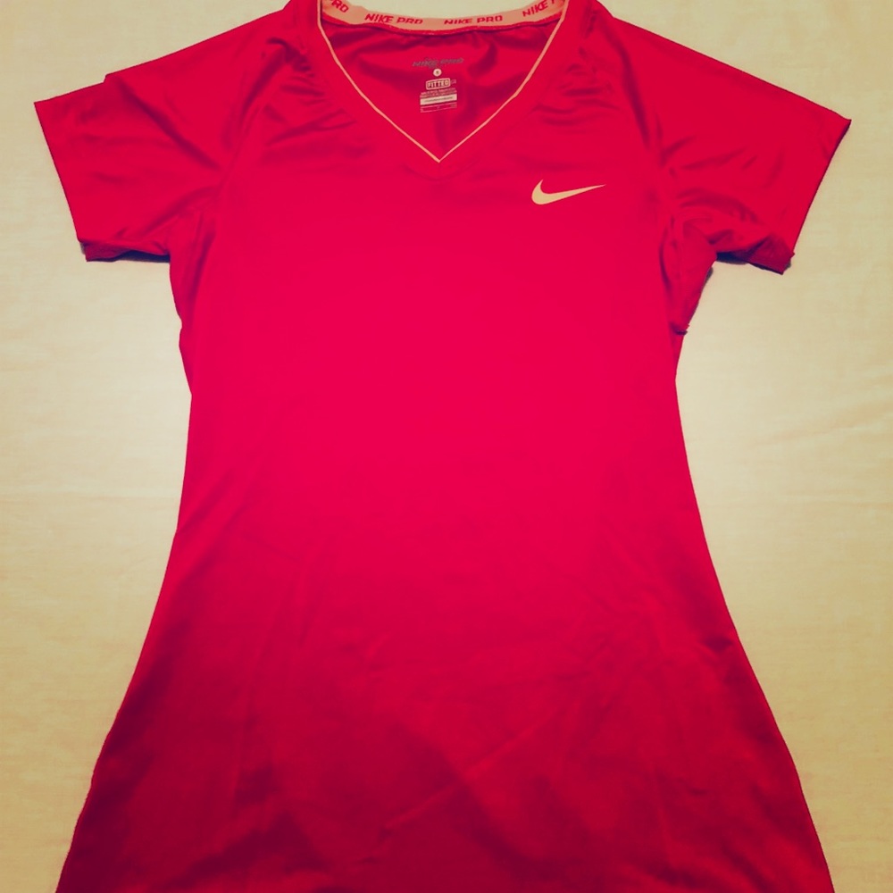 Nike Woman’s Shirt Size Small